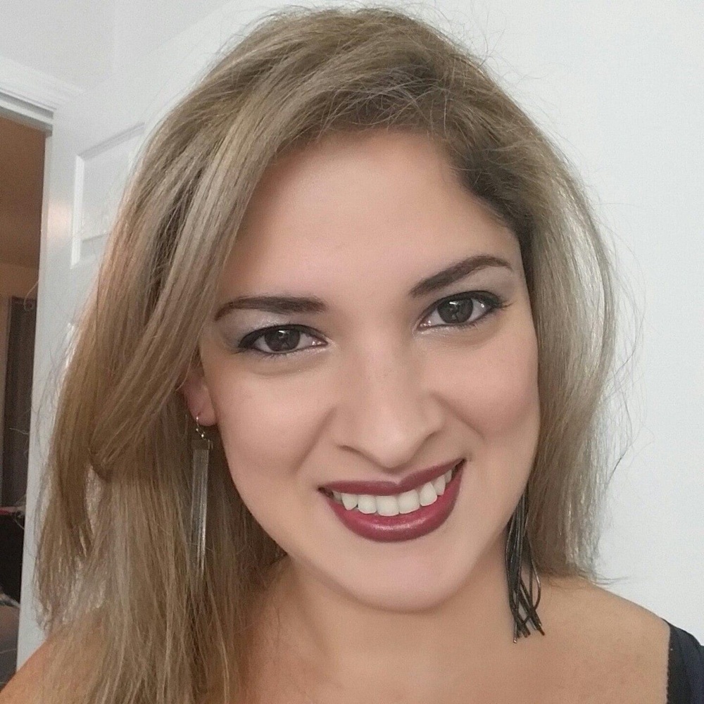 Meet your Posher, Claire